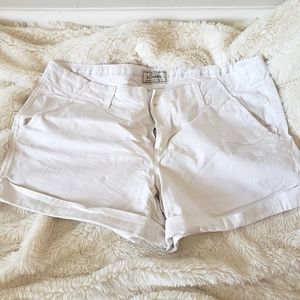Old Navy White shorts - curvy girls